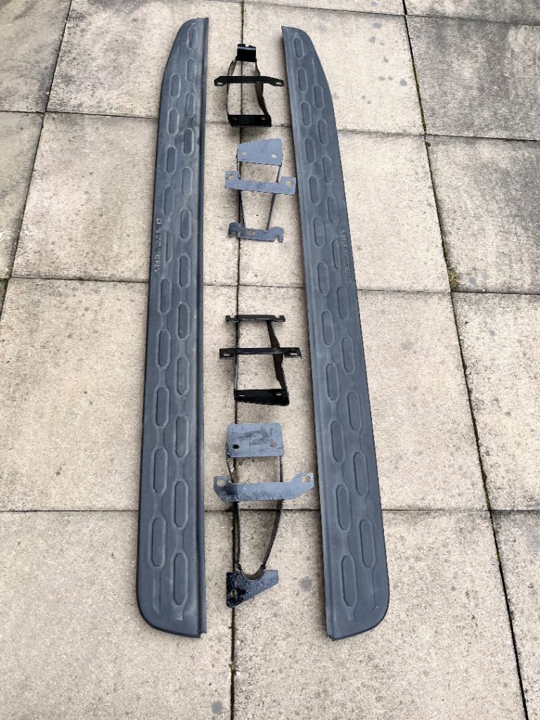 Land Rover Discovery 5 side steps 