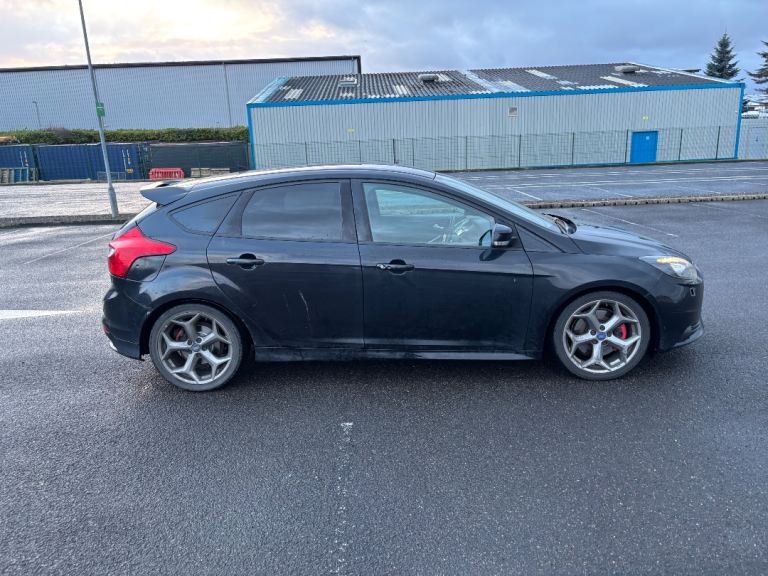 Ford, FOCUS, Hatchback, 2014, Manual, 1999 (cc), 5 doors