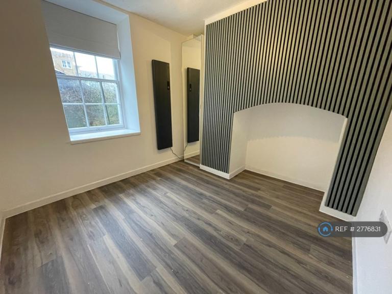 2 bedroom flat in Richmond Road, Exeter, EX4 (2 bed) (#2776831)