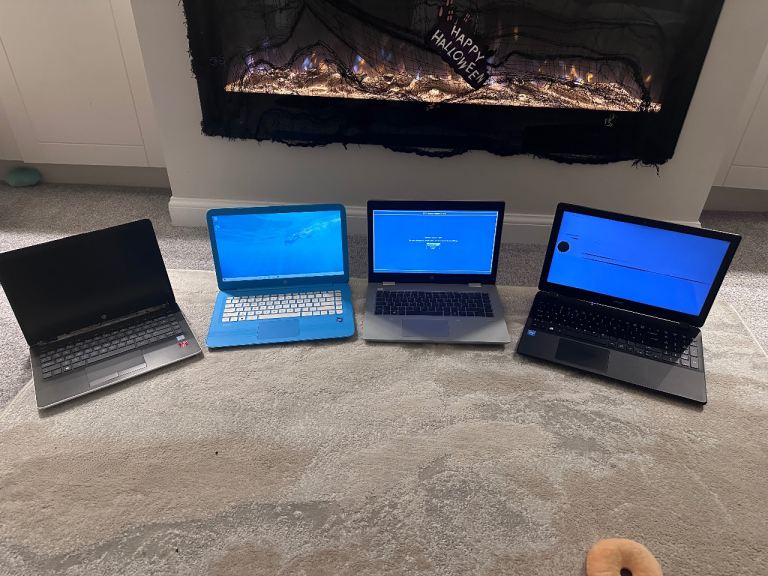 Job lot of laptops for sale. Spares or repairs