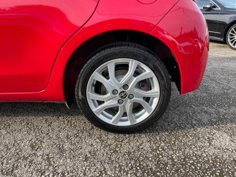 TOYOTA YARIS 1.33 Dual VVT-i Sport Euro 5 5dr Euro 5 2015