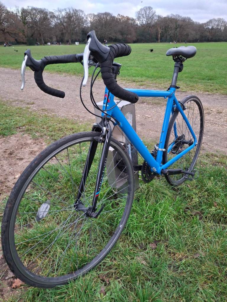 Road bike, good condition and full working order