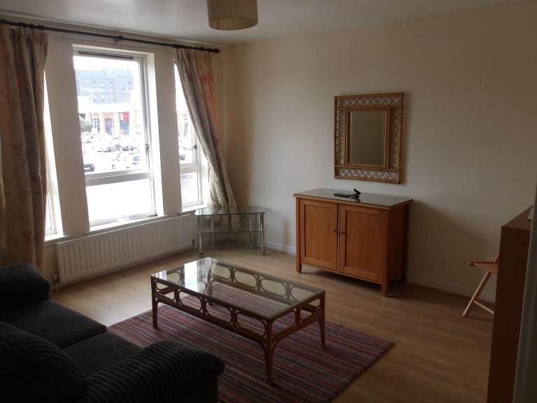 2 Bedroom Flat Meadowbank