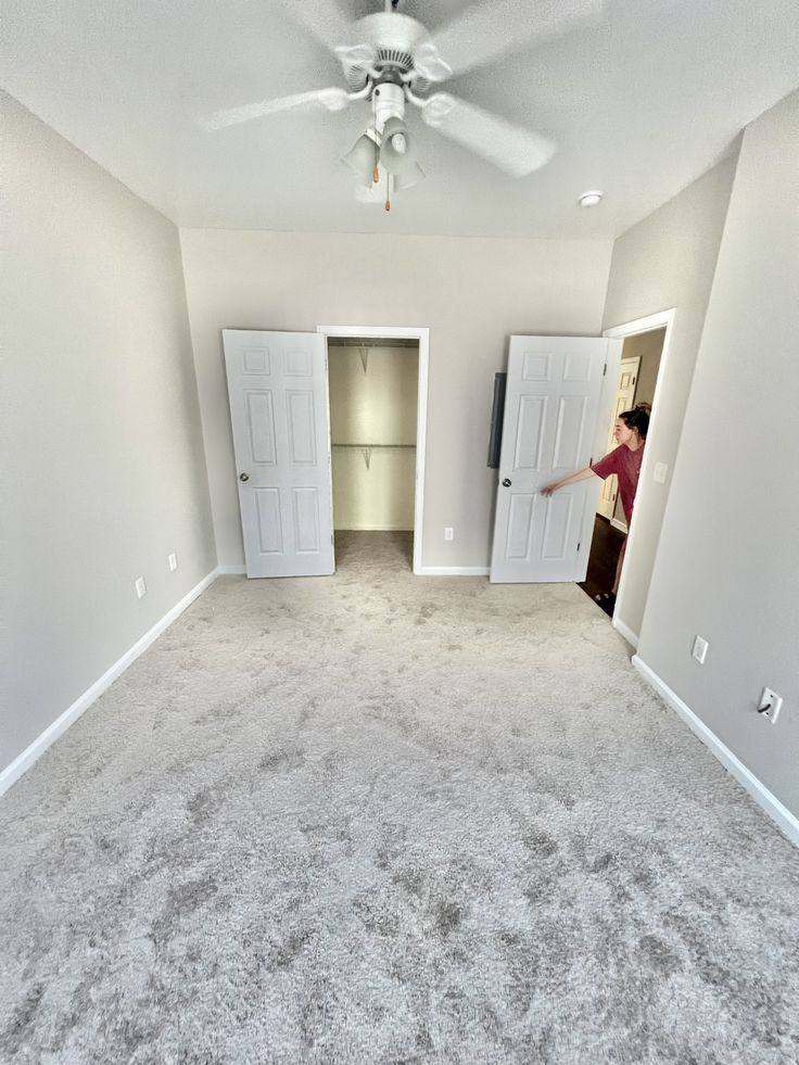 6 bedroom 2 bath - House Prefer Company Lets