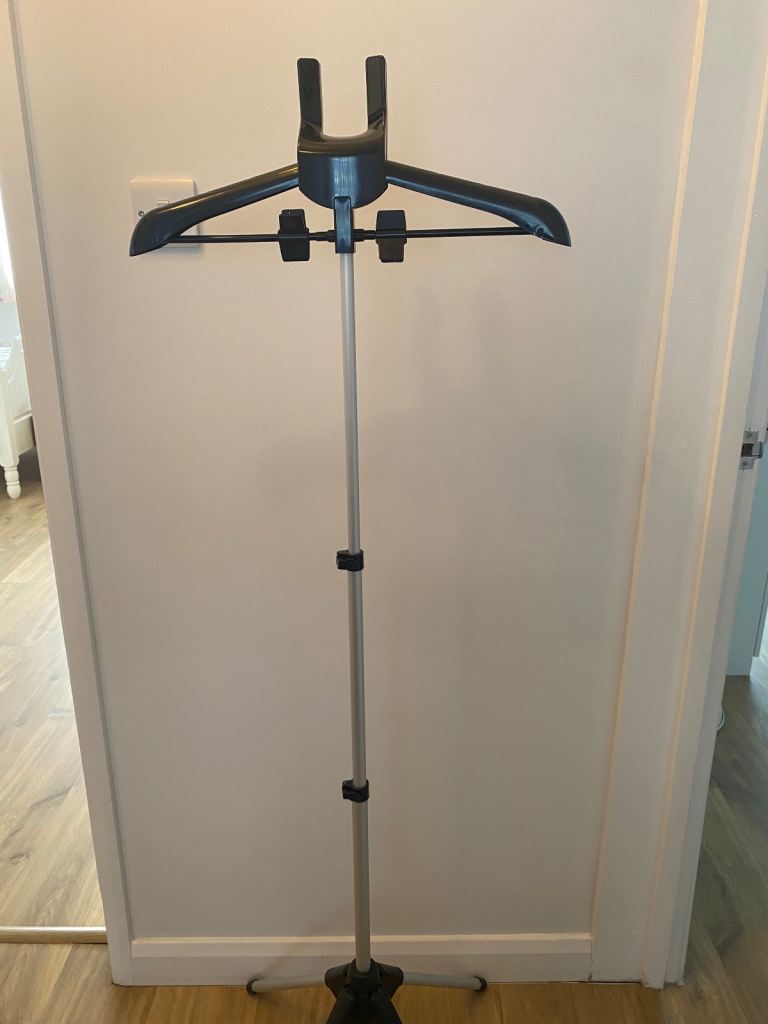 Adjustable Clothes Stand / Hanger – Good Condition