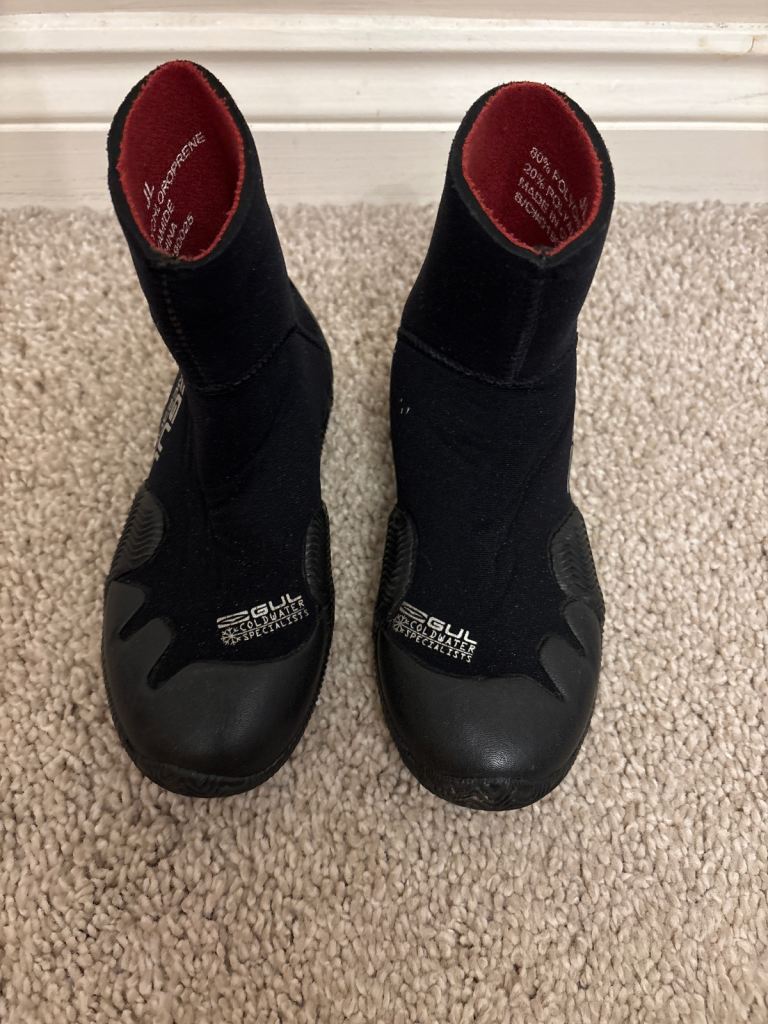 Junior wetsuit boots