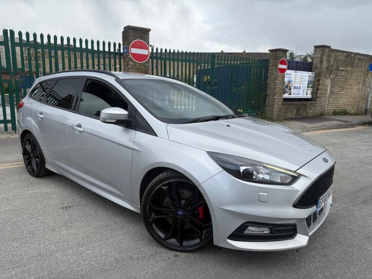 2015 Ford Focus 2.0 TDCi 185 ST-3 5dr ESTATE Diesel Manual