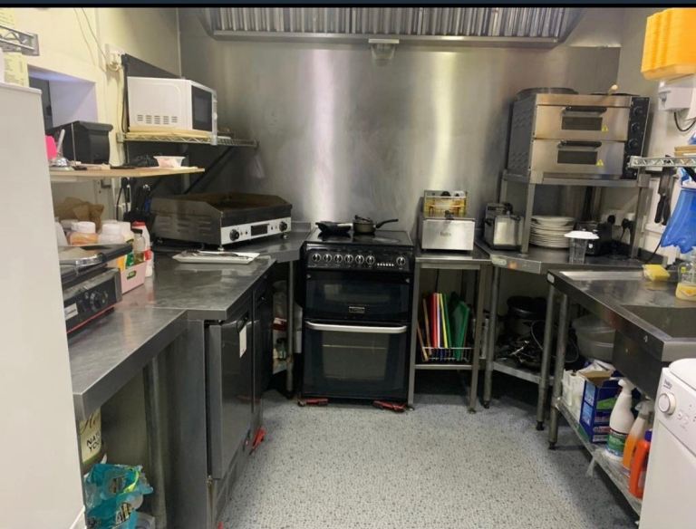 Nice cafe and restaurant with class 3 in city centre 