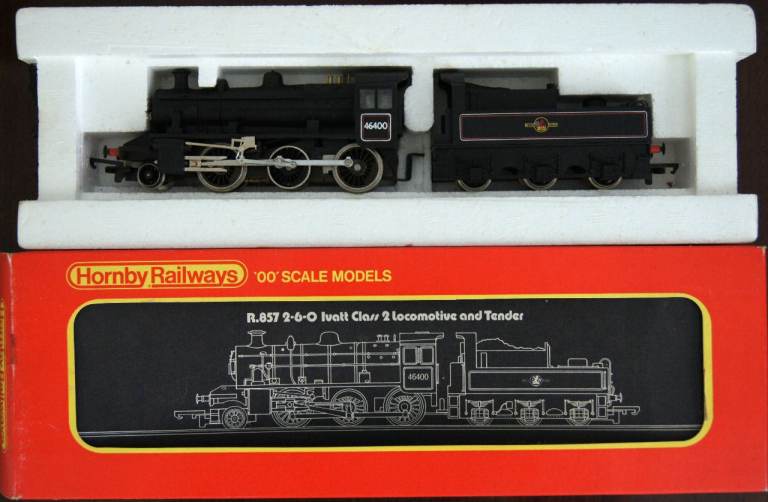 Hornby Railways R857 B.R. 2-6-0 Ivatt Class 2 46400 Locomotive and Tender in BR Lined Black