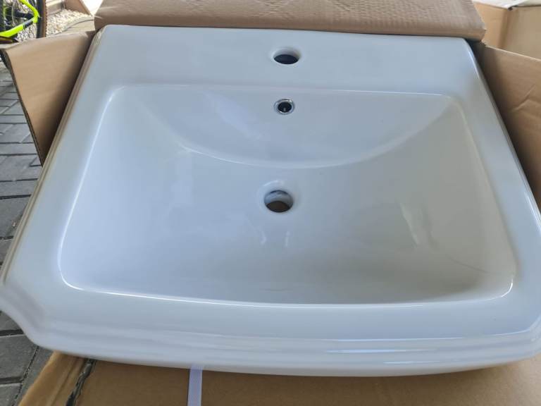 New basin and pedestal