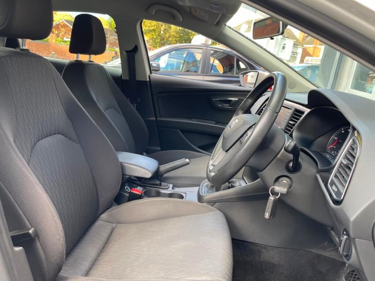 2014 SEAT Leon 1.6 TDI CR SE Hatchback 5dr Diesel Manual Euro 5 (s/s) (105 ps) Hatchback Diesel M...