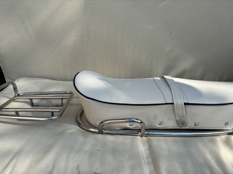 Lambretta series 3 seat/grab rail/sprint rack