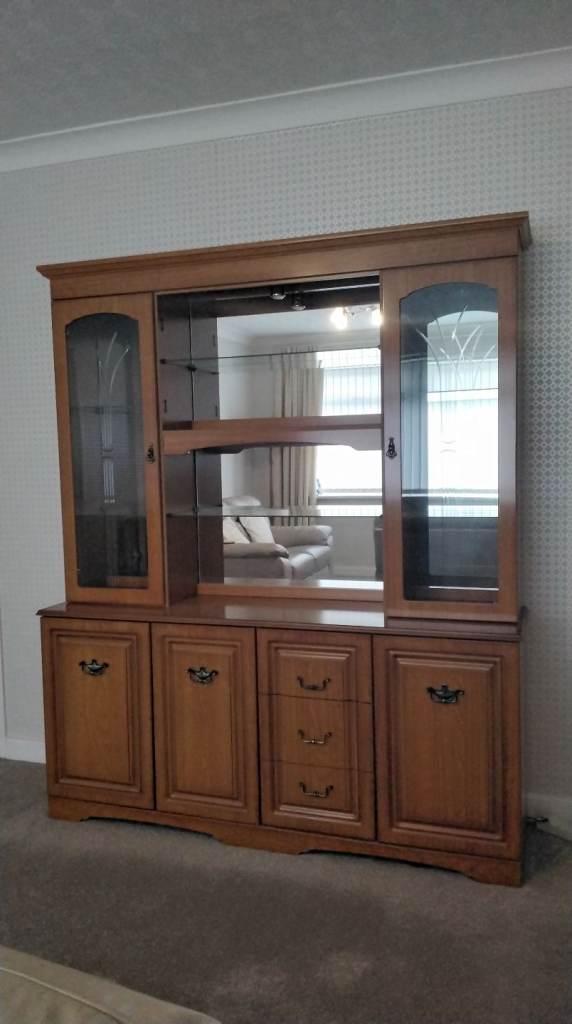 Display cabinet/side board