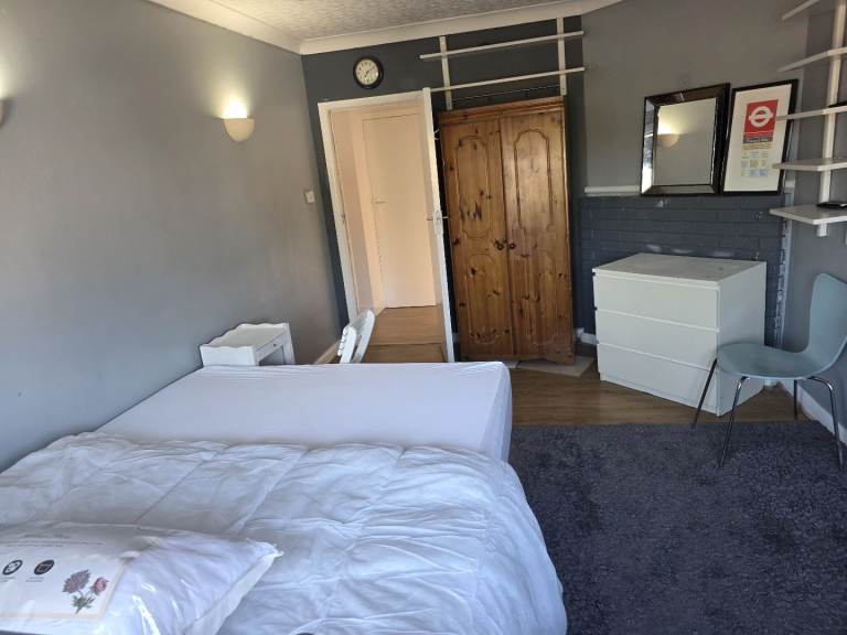 2 bedroom spacious flat in an excellent location, Feltham