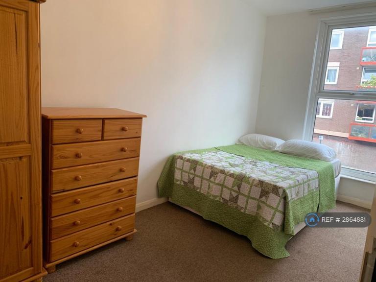 4 bedroom flat in Malden Road, London, NW5 (4 bed) (#2864881)