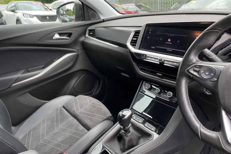 2023 Vauxhall Grandland 1.2 Turbo Ultimate 5dr HATCHBACK PETROL Manual