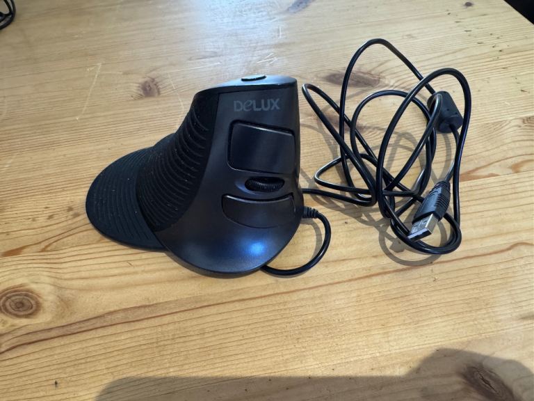 Delux M618 Ergonomic Vertical Mouse - Black, Good Condition