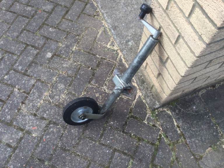 HEAVY DUTY JOCKEY WHEEL & BRACKET