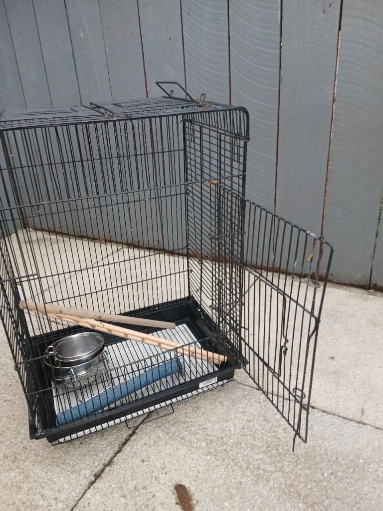 Bird cage free 23 x 15 x11 with perches, dishes and steps
