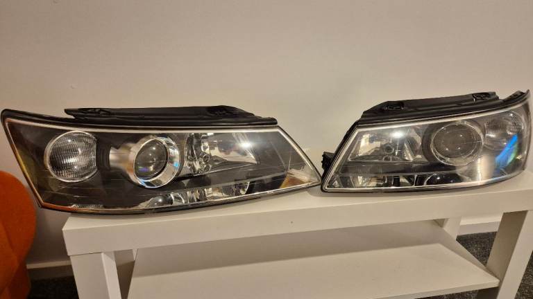 Hyundai sonata heaflamps