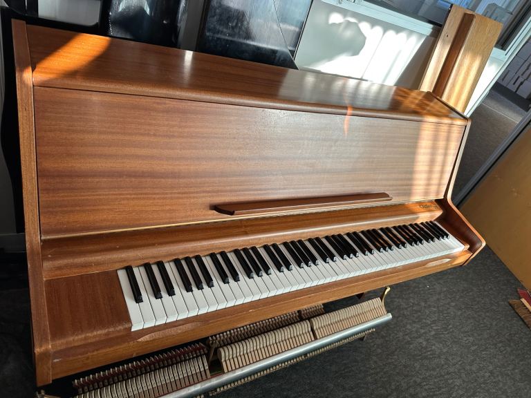 Challen 988 upright piano