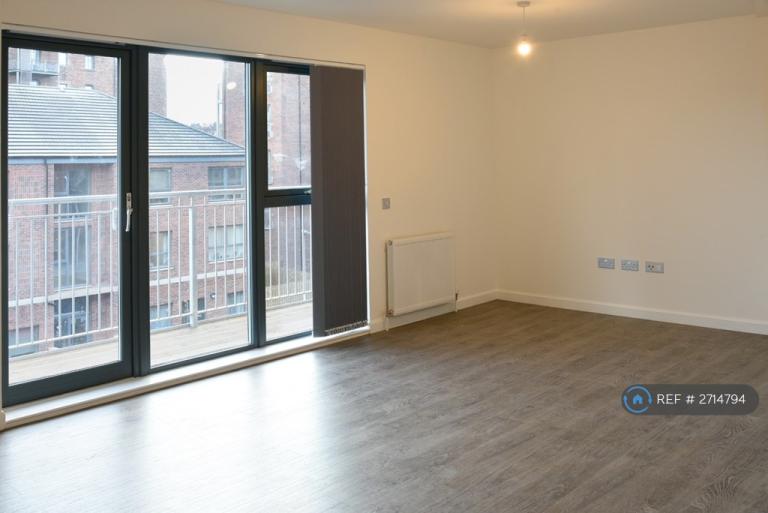3 bedroom flat in West Bowling Green Street, Edinburgh, EH6 (3 bed) (#2714794)