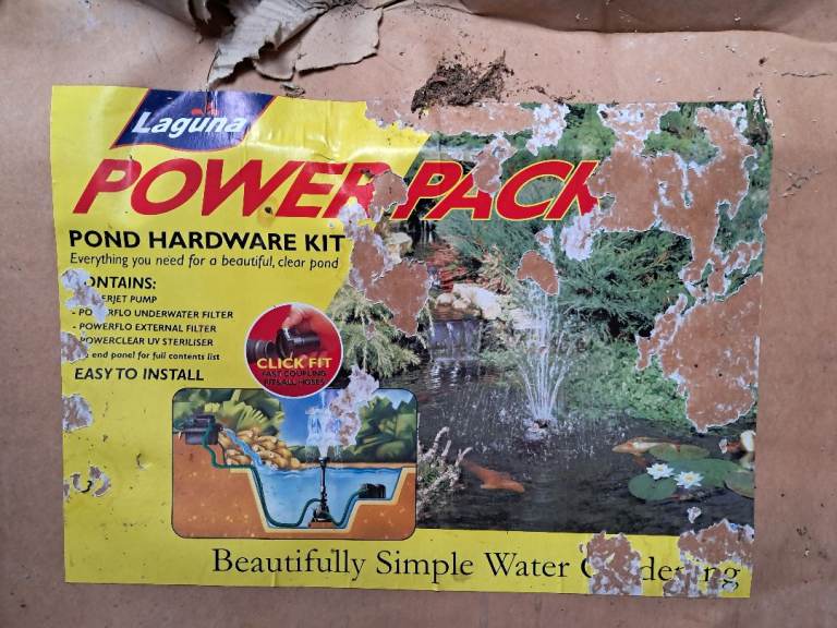 Pond pump and fountain kit (Poole or Taunton)