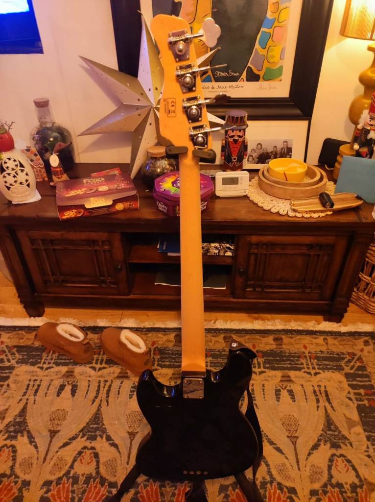 Marcus miller sire v7 