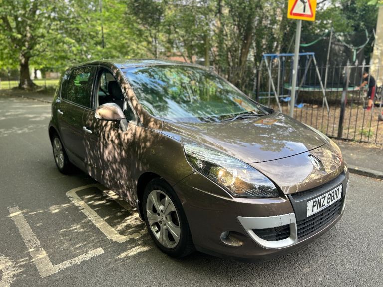 Renault Scenic 1.5Diesel Tom Tom MPV