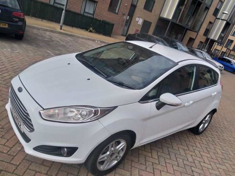 Ford, FIESTA, Hatchback, 2013, Manual, 1241 (cc), 5 doors