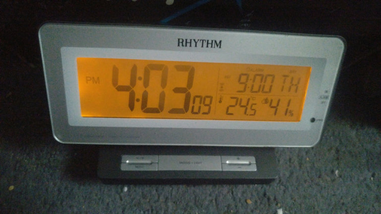 Rhythm clock calendar alarm temp rain measurement detector