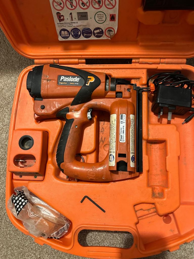Paslode IM65 F16 Straight Nailer 
