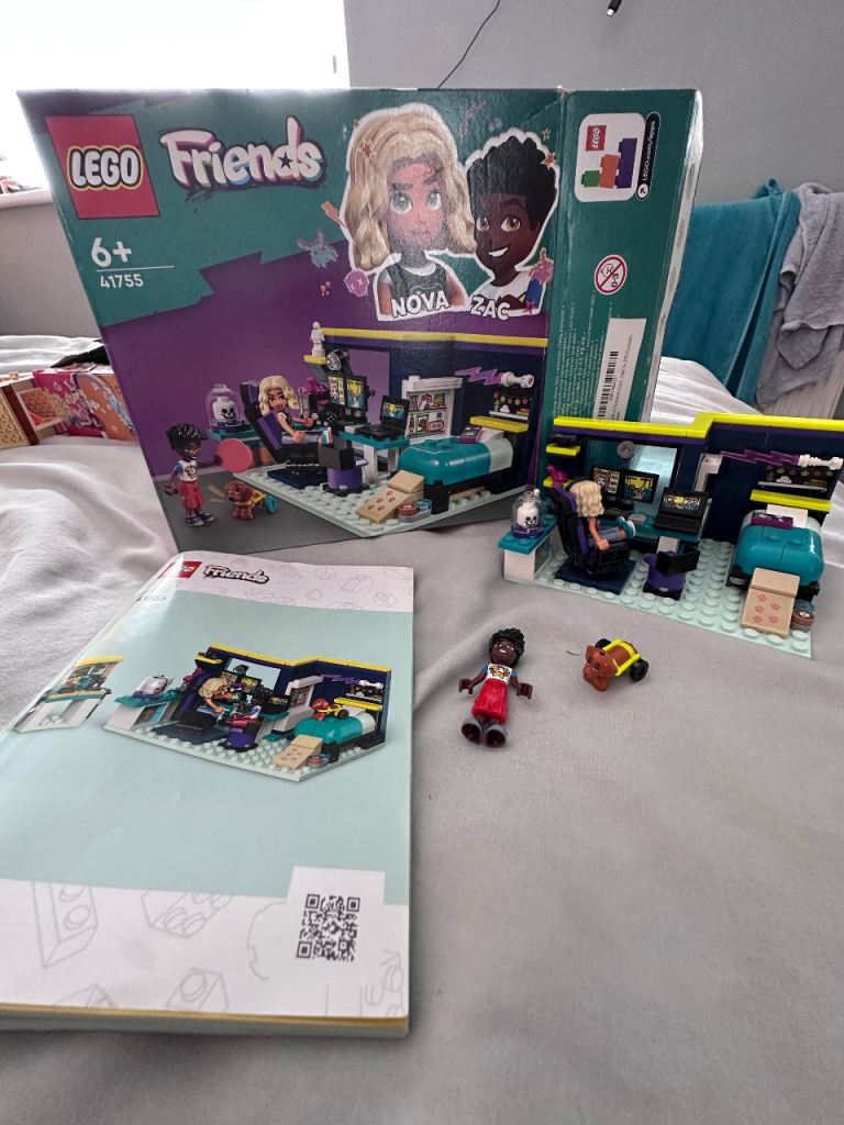 LEGO Friends Nova's Room 41755 Set with Box and Instructions