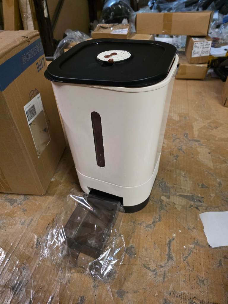 A new still boxed 12 Kg Rice Dispenser, 26.5 Lbs Rice Container with  Cup 