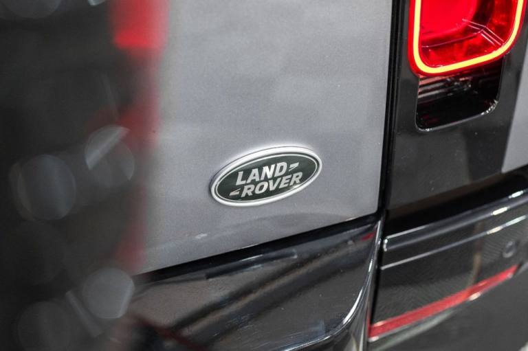 2021 Land Rover Defender 3.0 D300 MHEV X-Dynamic HSE SUV 5dr Diesel Auto 4WD Euro 6 (s/s) (300 ps...