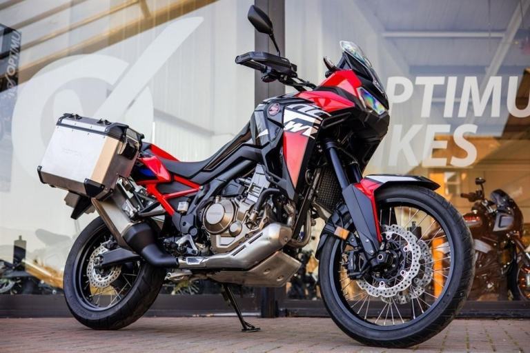 Honda CRF1100L AFRICA TWIN ! PANNIERS ! STUNNING