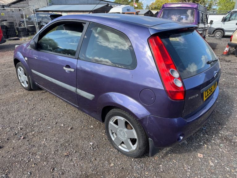 Ford fiesta mk6 1.25 2007 purple BREAKING FOR PARTS