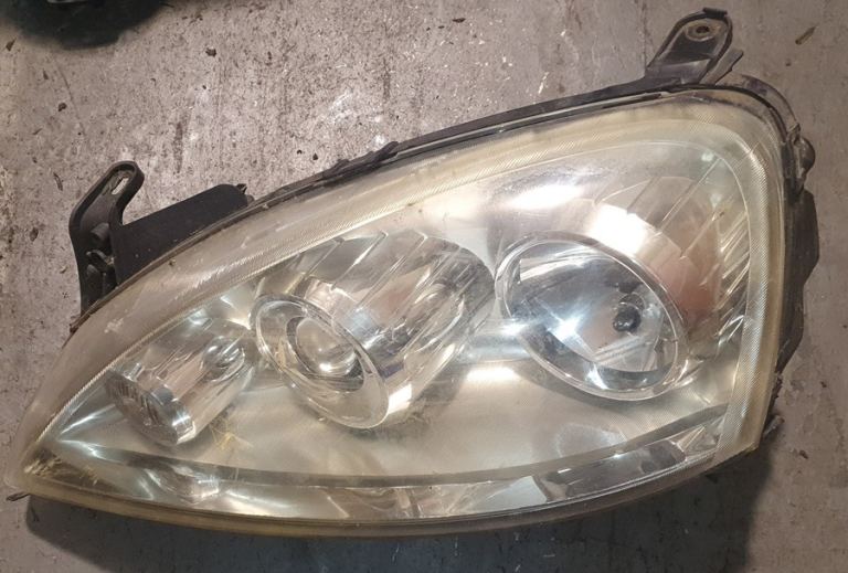 Vauxhall Corsa C Left Side Headlight 2005