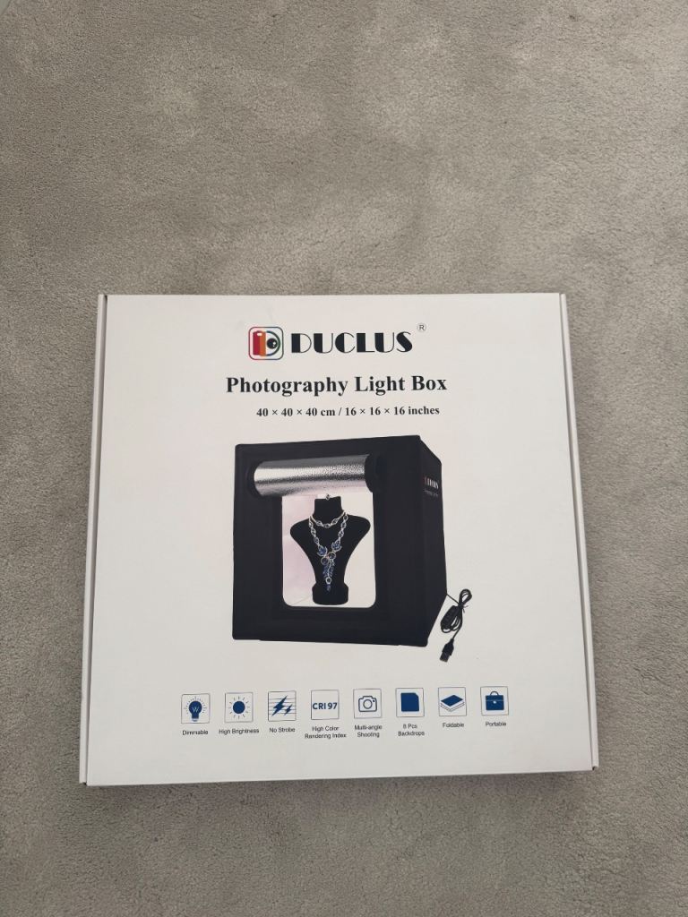 DUCLUS Professional Light Box Photography 40 x 40cm / 16" Photo Box with 18W dimmable 160 LEDs