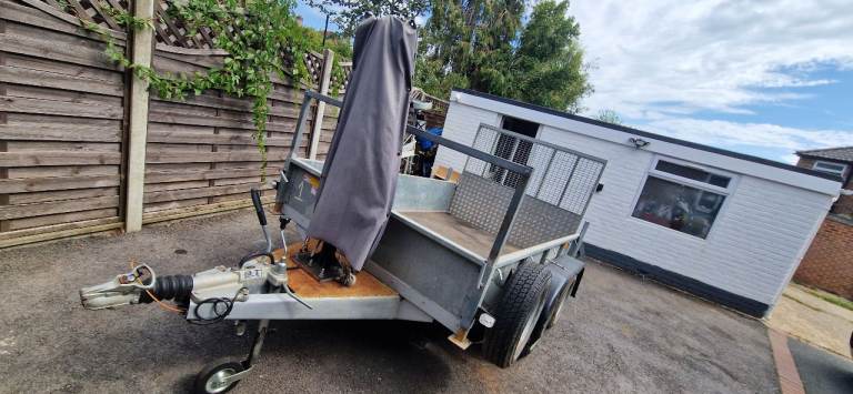 Ifor williams twin axel trailer