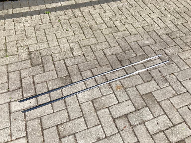 Triumph TR6 CR/CF 1972-1976 sill finisher moulding 