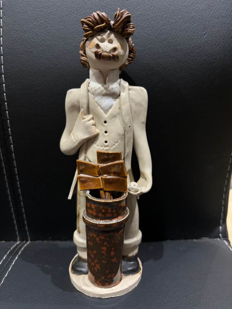 Golfer Laura Dunn Figure - A perfect Laura Dunn piece of 1980s pottery