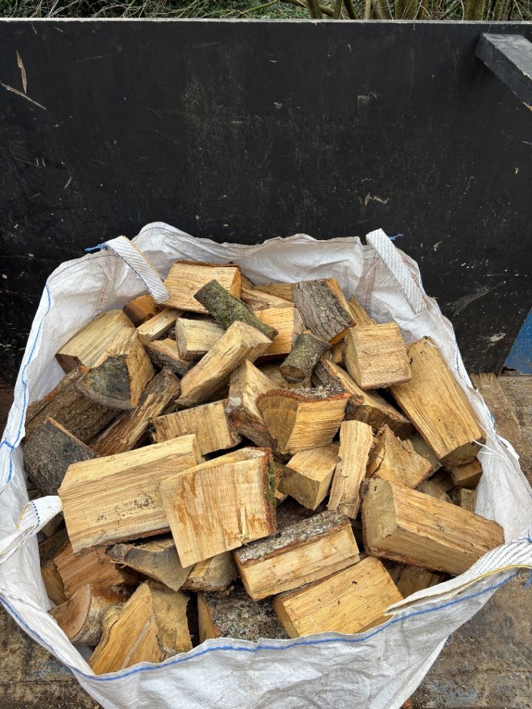 Seasoned Mixed Oak Hardwood Logs Tonne Bag Firewood
