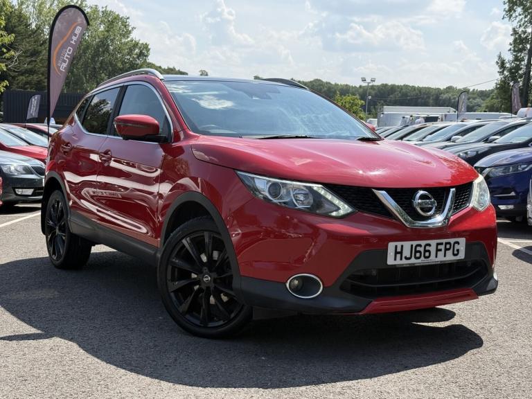 2016 NISSAN QASHQAI 1.2 DIG-T N-Connecta ULEZ Petrol Manual 5 Door Red