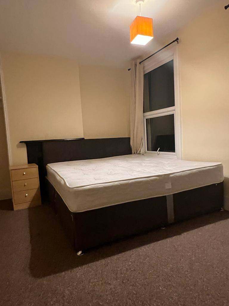 Double Room For Rent £650/- PCM