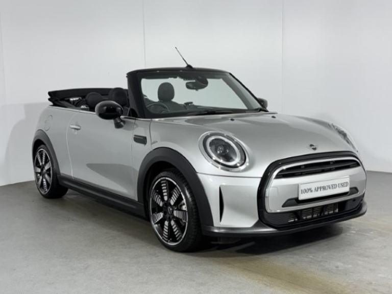 MINI CONVERTIBLE 1.5 Cooper Exclusive Premium 2dr Auto