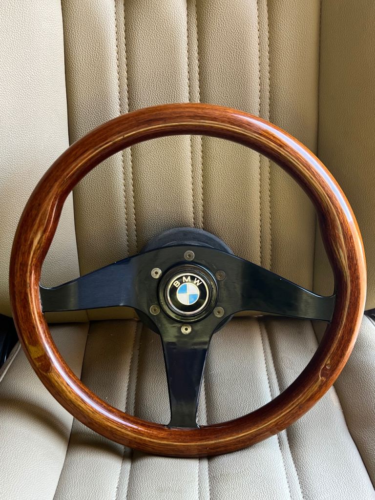 Bmw e30 wood steering wheel 