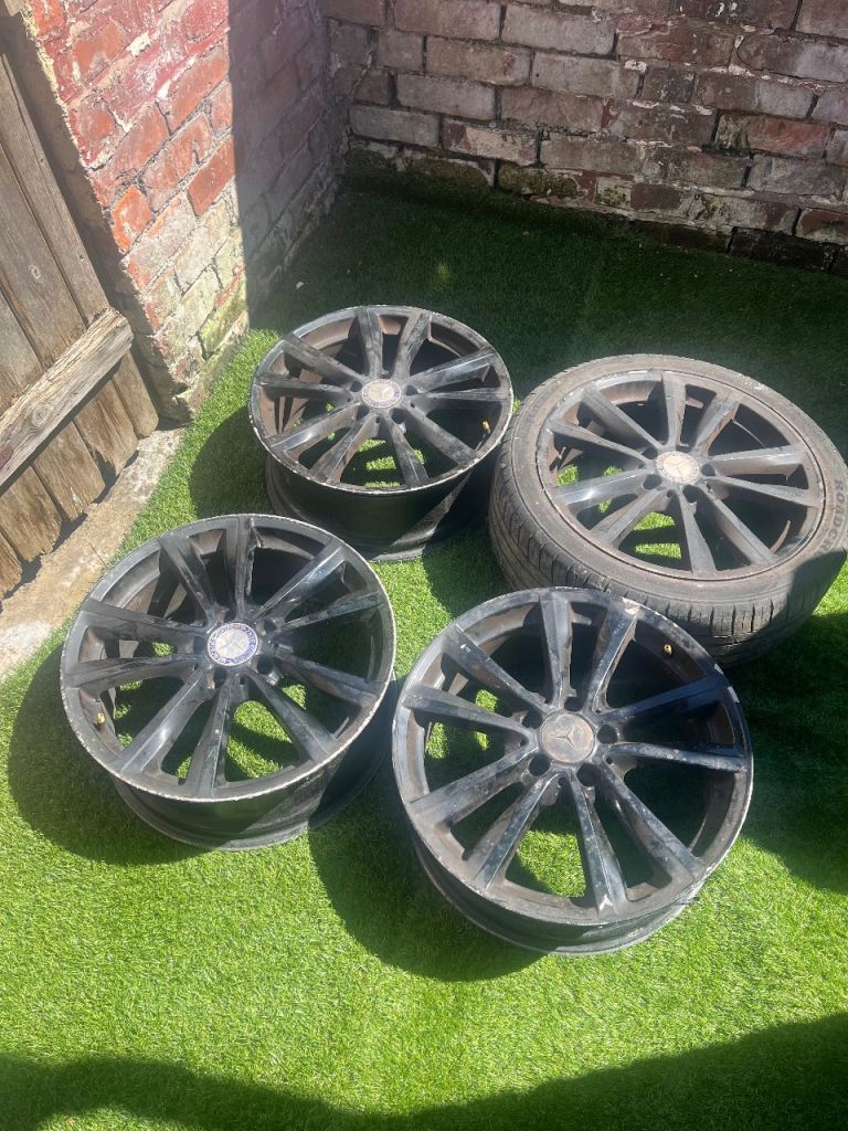 Mercedes B - class 18” alloy wheels set of 4