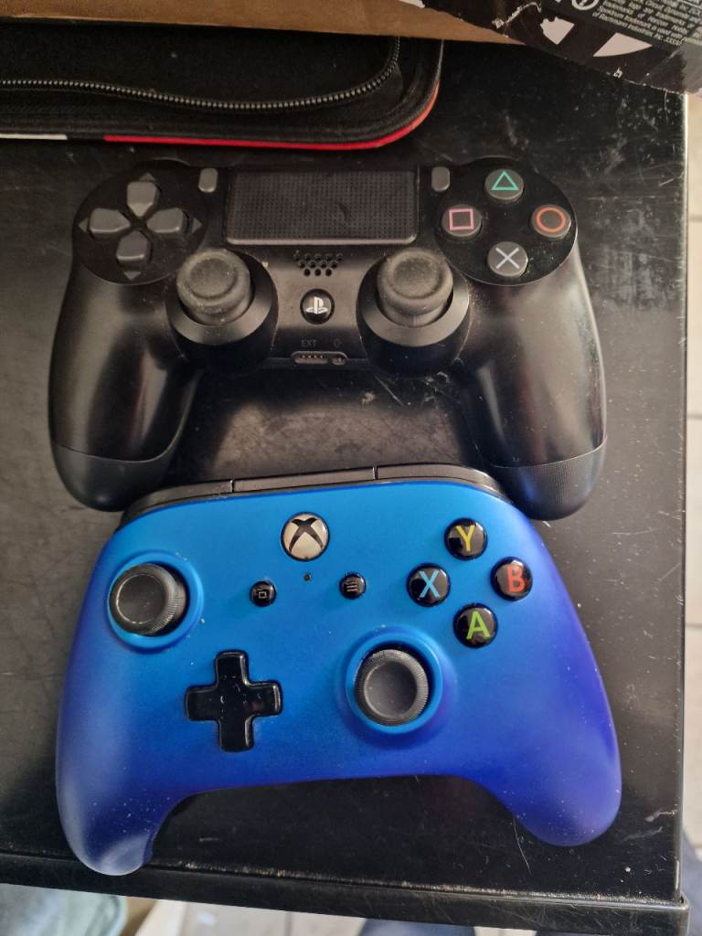 Ps4 controller and xbox power a controller 
