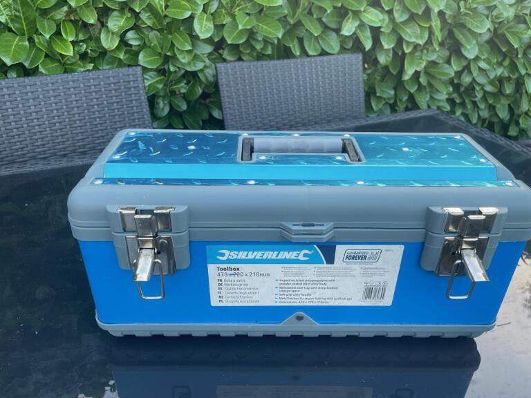 Silverline Blue Plastic Toolbox with Metal Latches